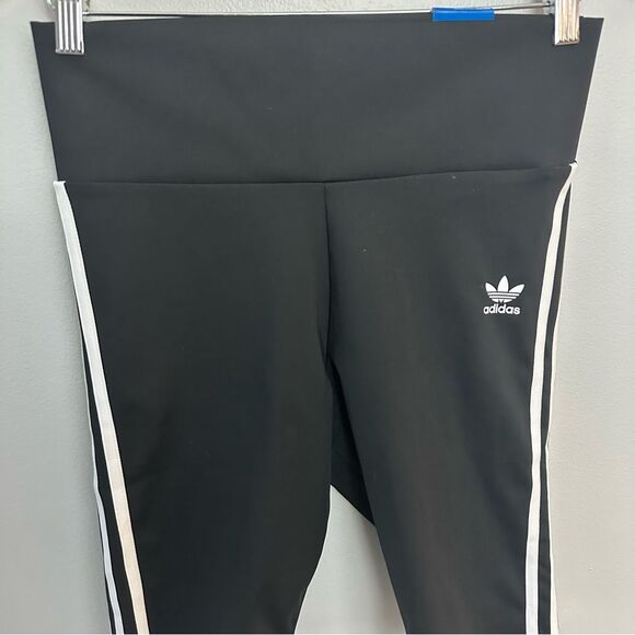 Adidas Originals Black High Waisted Athletic Biker Shorts NWT Size Medium - Picture 13 of 16